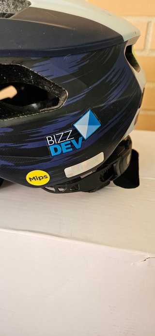 Casco Uvex MIPS