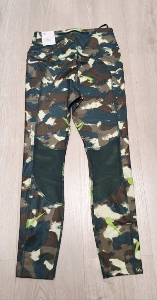 Conjunto deportivo Nike mujer camuflaje