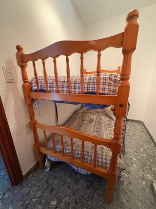 Litera de madera + colchones