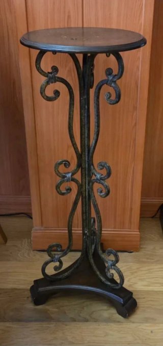 Mesita auxiliar de madera