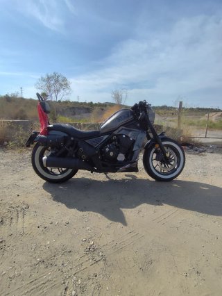 Honda Rebel 500 Negra/Gris