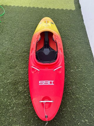 Kayak de aguas bravas