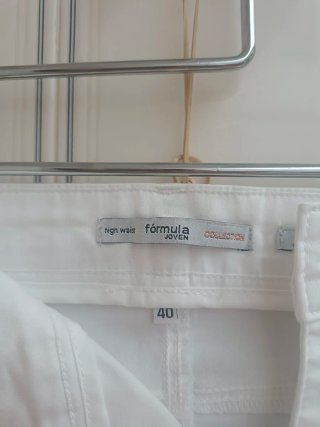 Pantalones blancos Fórmula Joven