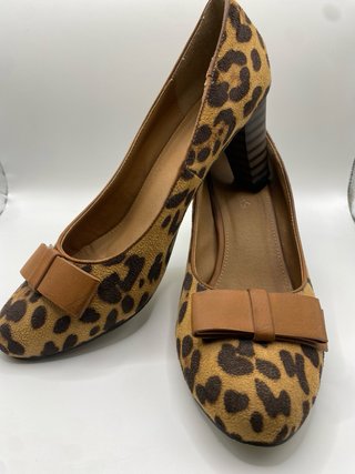 Zapatos tacón leopardo