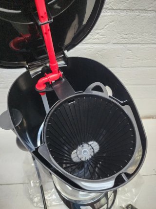 Cafetera Russell Hobbs Negra