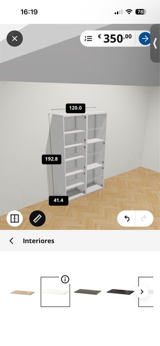 Mueble blanco con puertas y cristal