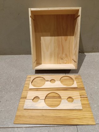 Caja de madera Alion con tapa de la marca Glorioso