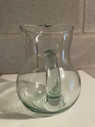 Brocca vintage in vetro artigianale