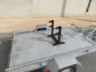 Soporte anclaje moto para remolque
