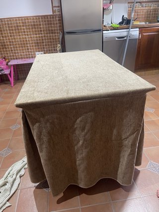 Mesa camilla cristal y tela beige