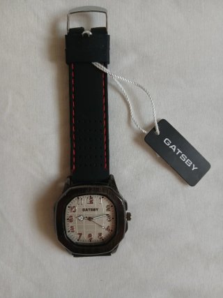 Reloj Gatsby Negro con Detalles Rojos