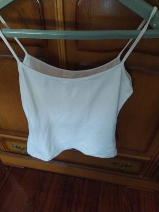 Camiseta básica tirantes Cuello