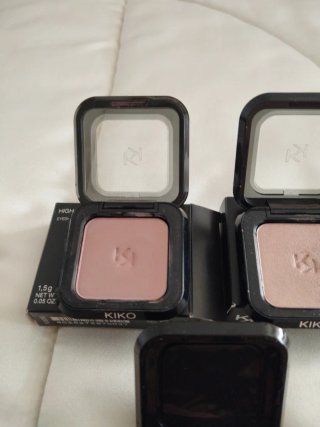3 Sombras de Ojos Kiko Milano beige, marrón y rosa