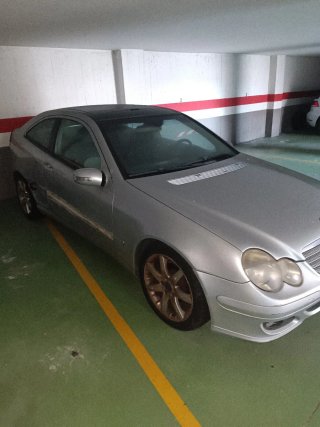 Mercedes-Benz Clase C 2004