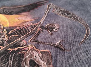 Camiseta The Mountain Calavera Trono Muerte