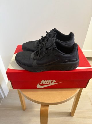 Zapatillas Nike Talla 37.5 estilo nike react