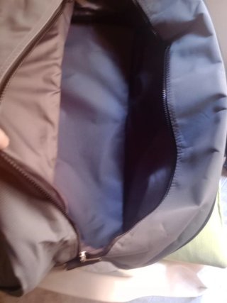 Bolso de viaje gris
