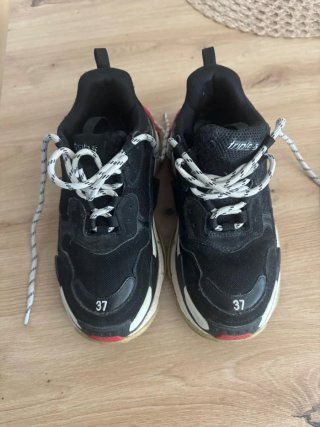 Deportivas Balenciaga Negras y Rojas