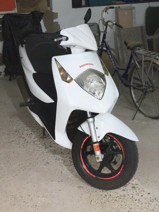 Honda Dylan mas piezas