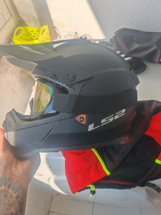 Casco Moto LS2 Negro con Gafas