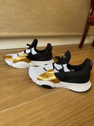 Zapatillas Nike en negro blanco