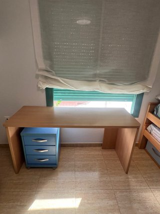 Cama nido con cajones y estantería