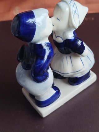Pareja Holandeses Porcelana con sello