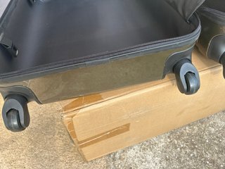 Maleta Antonio Miró 24" NUEVA
