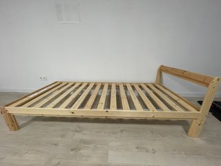 Cama Ikea Neiden con somier Lindbaden