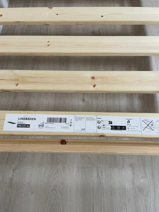 Cama Ikea Neiden con somier Lindbaden