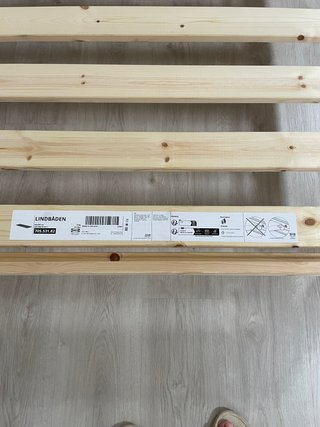 Cama Ikea Neiden con somier Lindbaden