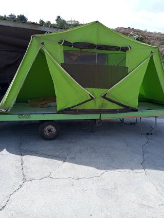Remolque tienda CARVER escucho ofertas sin papele