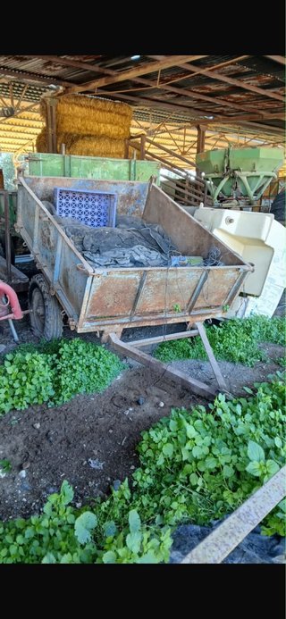 Remolque agrícola metálico