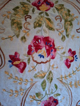 Coperta matrimoniale lino ricamata a mano