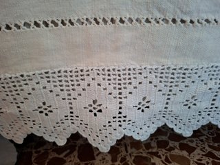 Coperta matrimoniale lino ricamata a mano