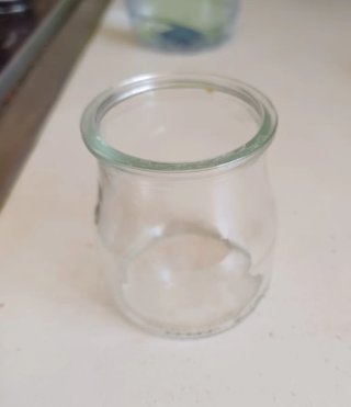 Yogurtera con 8 vasos de cristal+ ocho
