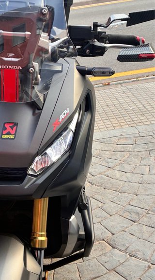 Honda X-ADV 750 Negra Impecable