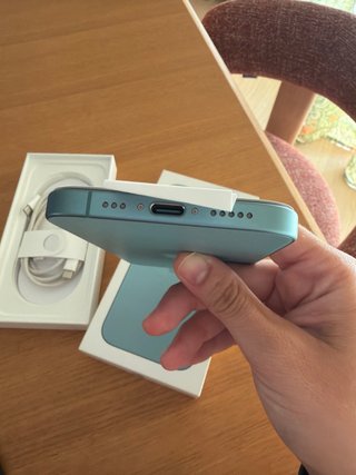 iPhone 16 Azul