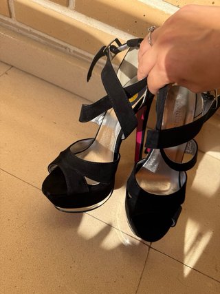 Tacones fiesta negros y plateados talla 37