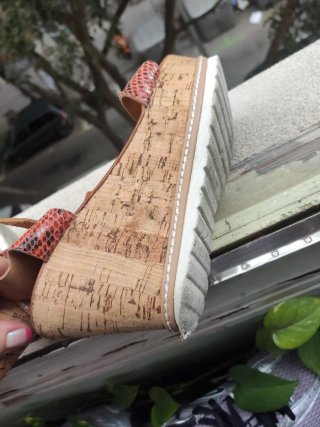 Sandalias Mariamare cuña marrón y naranja