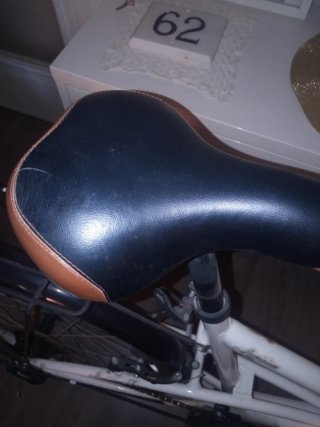 Bicicleta de paseo blanca