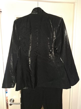 Chaqueta y pantalones negros Linea mujer talla 42