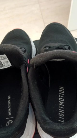 Zapatillas Adidas Negras y Rosas