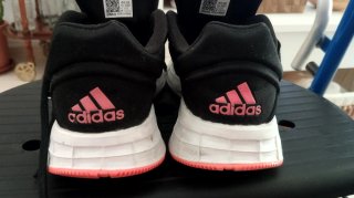 Zapatillas Adidas Negras y Rosas