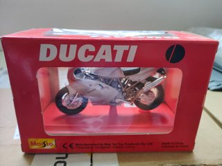 Modellino Ducati Supersport 900 Maisto 1:18