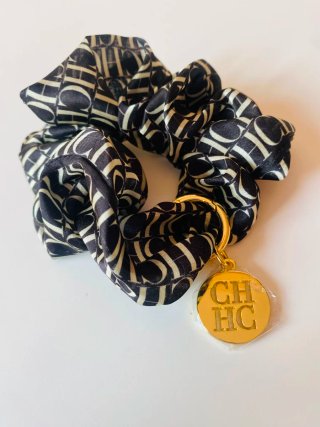 Coletero CH Carolina Herrera con Charm Dorado