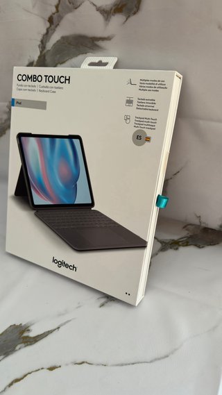 Logitech Combo Touch para iPad Air 13”