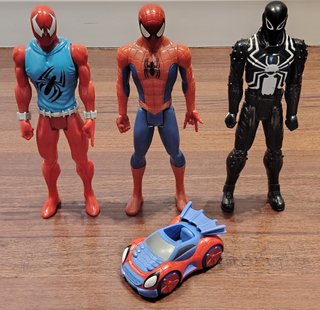 Figuras Spiderman 30cm + Coche