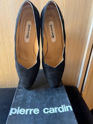 Zapatos salón ante negro Pierre Cardin T.39