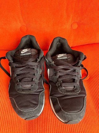 Nike Venture Runner Talla 40